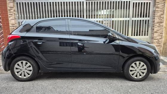HYUNDAI HB20 1.0 COMFORT PLUS 12V FLEX 4P MANUAL HYUNDAI HB20 1.0 COMFORT PLUS 12V FLEX 4P MANUAL